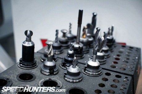 kovanie diski ot HRE WHEELS 013 Как делают кованые диски для авто