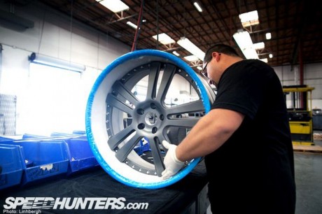 kovanie diski ot HRE WHEELS 022 Как делают кованые диски для авто