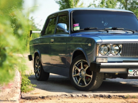 Тюнинг ВАЗ 2106 : Блу металик