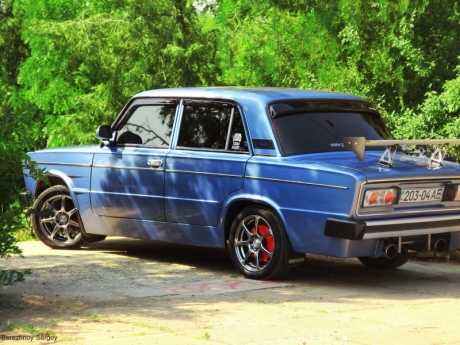 Тюнинг ВАЗ 2106 : Блу металик