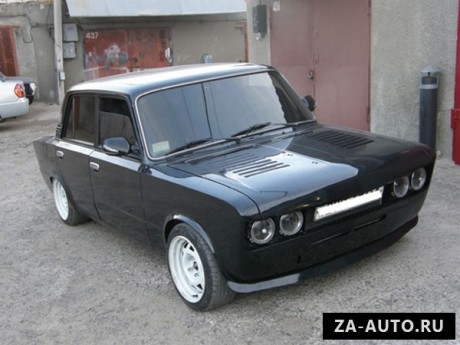 Тюнинг ВАЗ 2106 : "Разноцветный мотор" Тюнинг ВАЗ 2106 : "Разноцветный мотор"