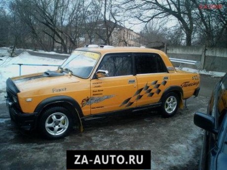 Тюнинг ВАЗ 2105 : "Спорти файф" Тюнинг ВАЗ 2105 : "Спорти файф"