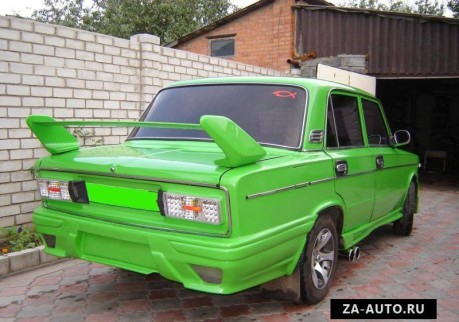 Тюнинг ВАЗ 2106 - "Электрик грин" Тюнинг ВАЗ 2106 - "Электрик грин"