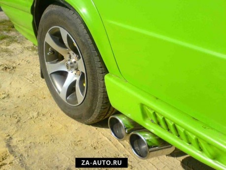 Тюнинг ВАЗ 2106 - "Электрик грин" Тюнинг ВАЗ 2106 - "Электрик грин"