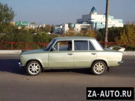 tuning_vaz_2101_dux_vremeni_7 Тюнинг ВАЗ 2101 - "Дух времени" (фото)