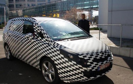 Opel_Zafira_2011_1 Opel Zafira 2011