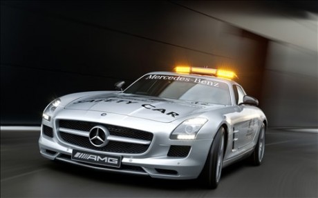 Mercedes SLS 2010 - автомобиль безопасности в Формула 1