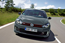 Volkswagen объявил о российских продажах Golf GTI Edition 35