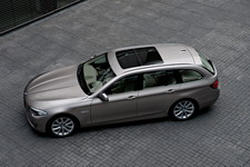 BMW 5-Серии Touring появится в России в июне