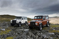 Land Rover представил Defender Fire и Ice ограниченной серии