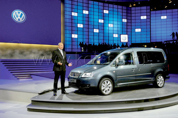 Концерн Volkswagen выпустил удлиненные версии Caddy – фургон Caddy Maxi и мини-вен Caddy Maxi Life