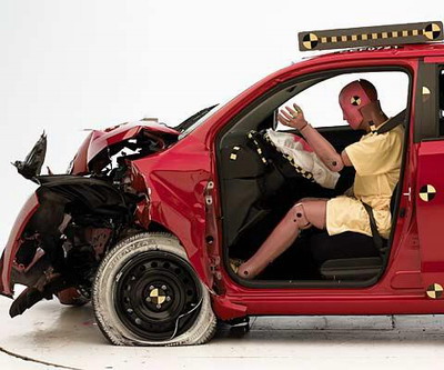 The dummy's position in relation to the steering wheel and instrument panel after the crash test indicates that the driver's survival space was maintained very well