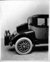 1917 Packard Twin-Six mod. 2-25 Coupe. Показаны открытые дверцы багажного отделения, фото Packard