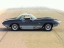 1961 Corvette Mako Shark на автомобиль установлена стеклянная крыша в виде двойного пузыря и перископическое зеркало, фото General Motors