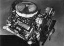 Двигатель Z28 302 V8 Small Block 1967 года. Если быть точным, его объем составляет 302,3 кубических дюйма. Добились этого достаточно просто и изящно: был взят блок Chevrolet объемом 327 дюймов3 и в него вживлен коленчатый вал с шатунами от 283-го мотора (283 дюйма3). Диаметр и ход поршня, составляли прежние 4 на 3 дюйма соответственно.