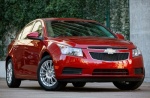 Chevrolet Cruze и Toyota Corolla сцепились за покупателей