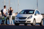 Opel Corsa разделили на двое