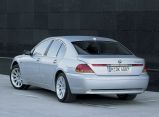 Компания BMW объявила уникальные цены на модели 730i и 730Li