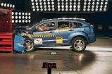 Dodge Caliber (2006) безопаснее внутри, чем снаружи