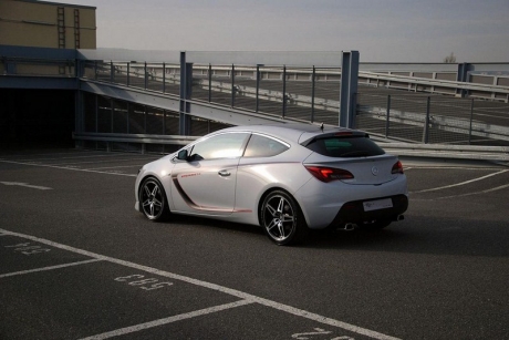 Opel Astra GTC от Steinmetz