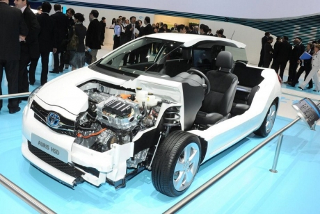 Toyota Yaris HSD Concept