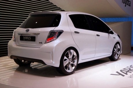 Toyota Yaris HSD Concept