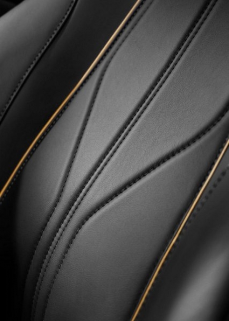 Aston Martin Virage 2012