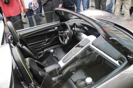 Porche 918 Hybrid Pebble Beach