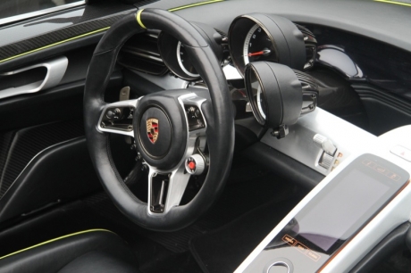 Porche 918 Hybrid Pebble Beach