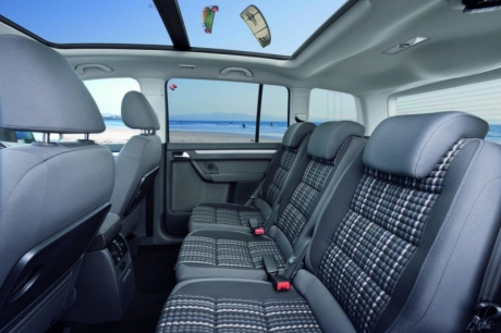 Volkswagen CrossTouran 2011