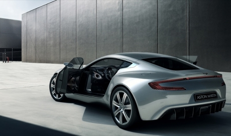 Aston Martin One-77 на трассе Нюрбургринг