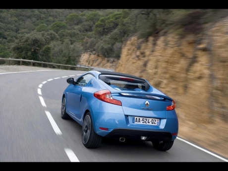 Renault Wind 2011- когда ветром сносит крышу