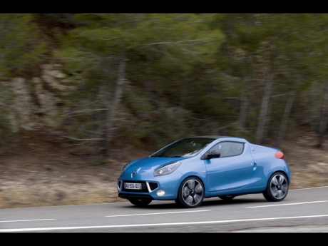 Renault Wind 2011- когда ветром сносит крышу