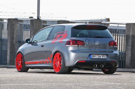 Volkswagen Golf VI R 330 HP от Sport-Wheels