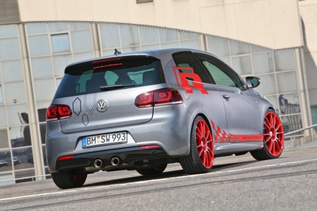 Volkswagen Golf VI R 330 HP от Sport-Wheels