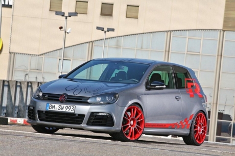 Volkswagen Golf VI R 330 HP от Sport-Wheels