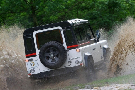 Тюнинг Land Rover Defender от Aznom