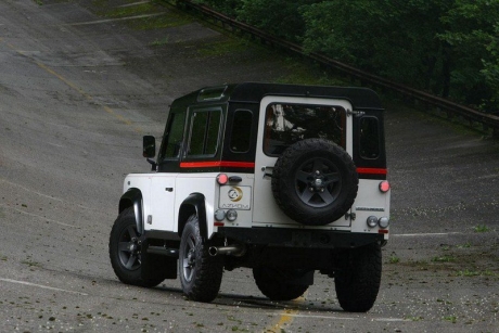 Тюнинг Land Rover Defender от Aznom