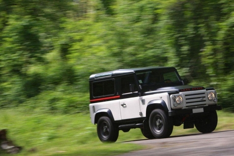 Тюнинг Land Rover Defender от Aznom