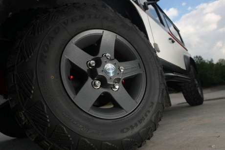 Тюнинг Land Rover Defender от Aznom