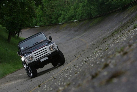 Тюнинг Land Rover Defender от Aznom