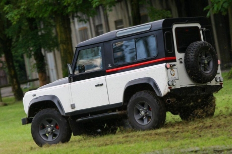 Тюнинг Land Rover Defender от Aznom