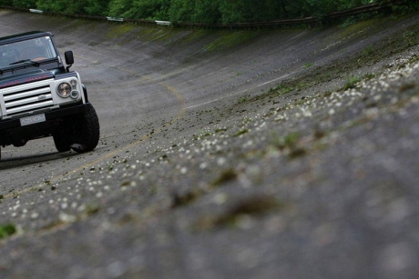 Тюнинг Land Rover Defender от Aznom