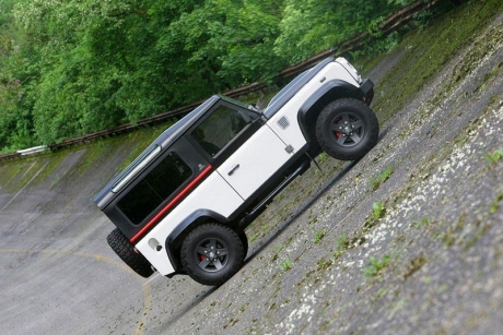 Тюнинг Land Rover Defender от Aznom