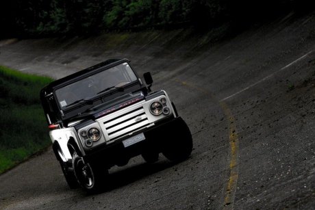 Тюнинг Land Rover Defender от Aznom