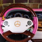 бронированный мерседес с-класса с розовым салоном