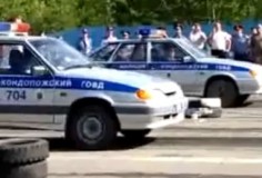 Авто видео : милицейский драг-рейсинг