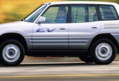 Электрокар от Тойота и Tesla – Toyota RAV4 EV