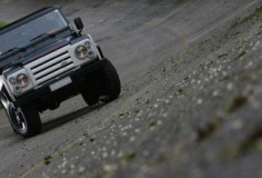 Land Rover Defender от Aznom и Romeo Ferraris