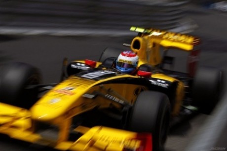 Формула 1: Виталий Петров остаётся в Renault?